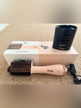 l'ange Pink 1.5" Titanium Brush blow dryer teardrop shape